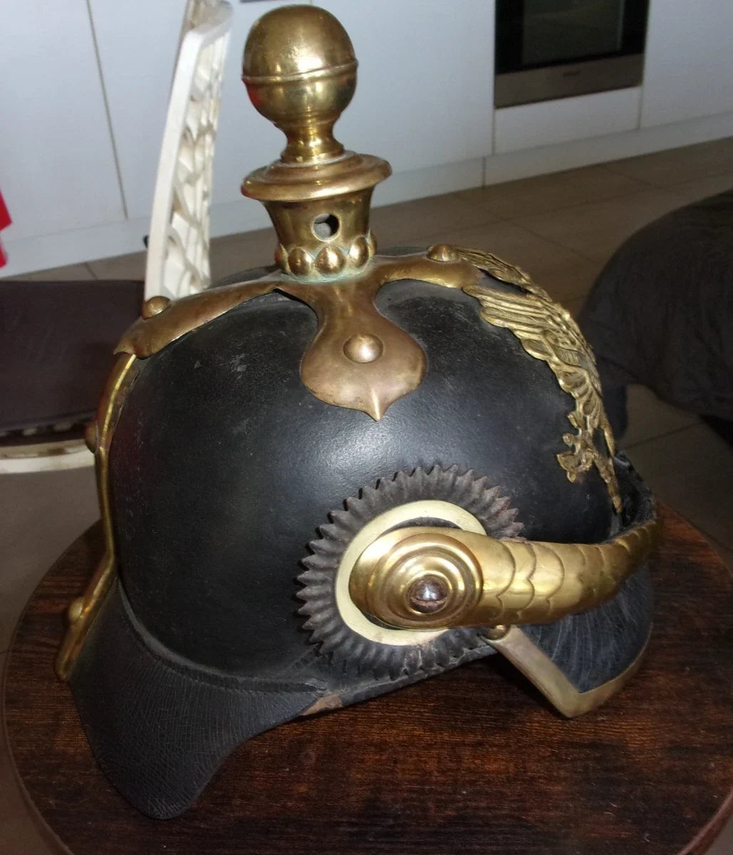 RARE casque à pointe artilleur modèle 1860 pickelhaube