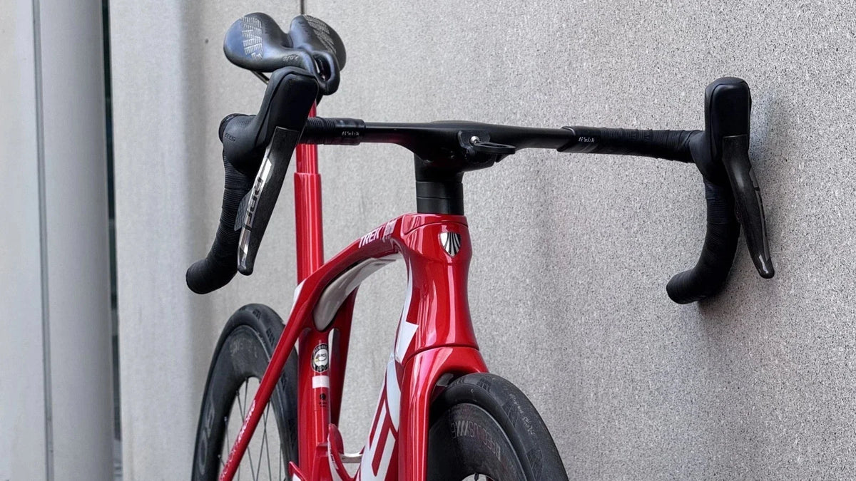 VÉLO DE ROUTE TREK MADONE SLR9 AÉRO 54 CM SRAM AXES ROUGES-