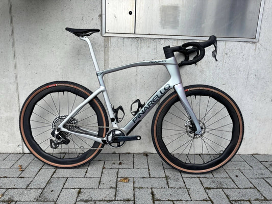 Vélo gravel Pinarello Dogma GR neuf, roues SRAM rouge XPLR AXS Princeton-