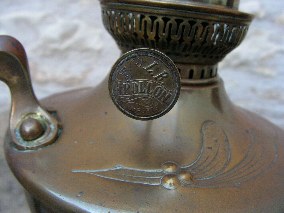 ANCIENNE LAMPE A PETROLE ART NOUVEAU SIGNEE GEORGES LELEU