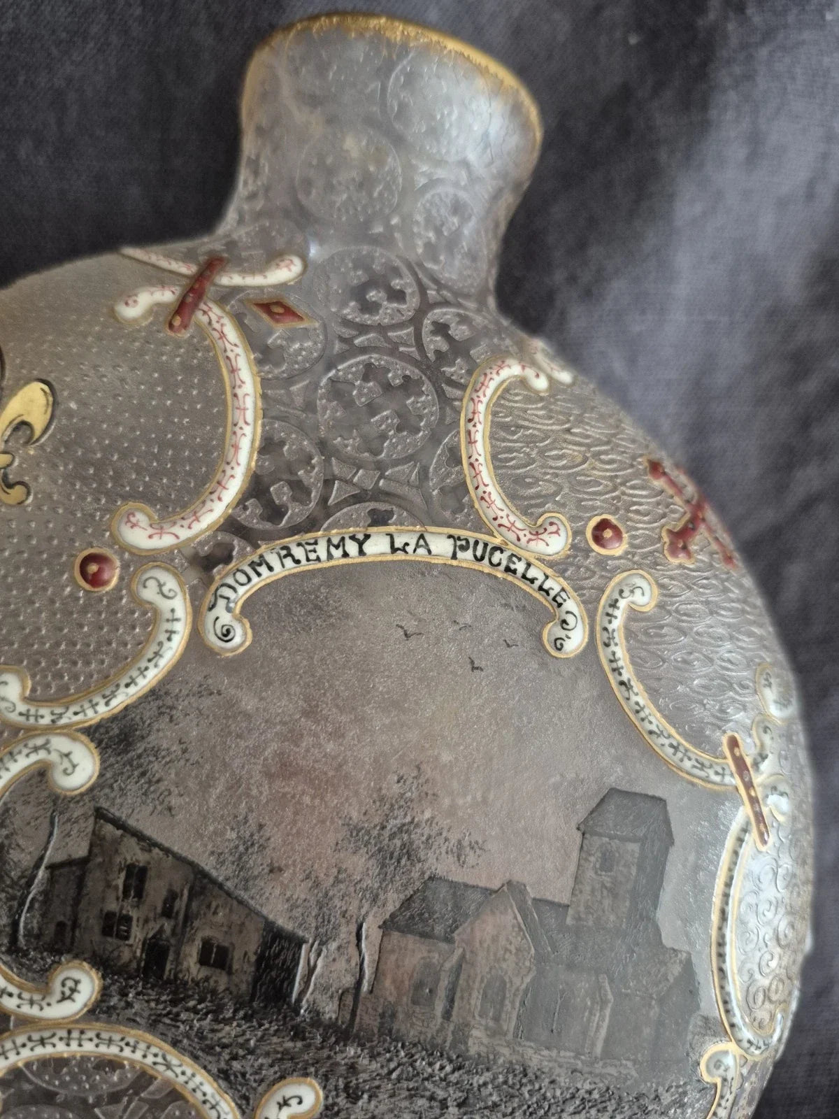 ANCIEN VASE DAUM NANCY DOMREMY LA PUCELLE JEANNE D ARC ART NOUVEAU