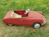 Voiture à pédales ancienne DS 19 de 1962 marque Morellet Guérineau