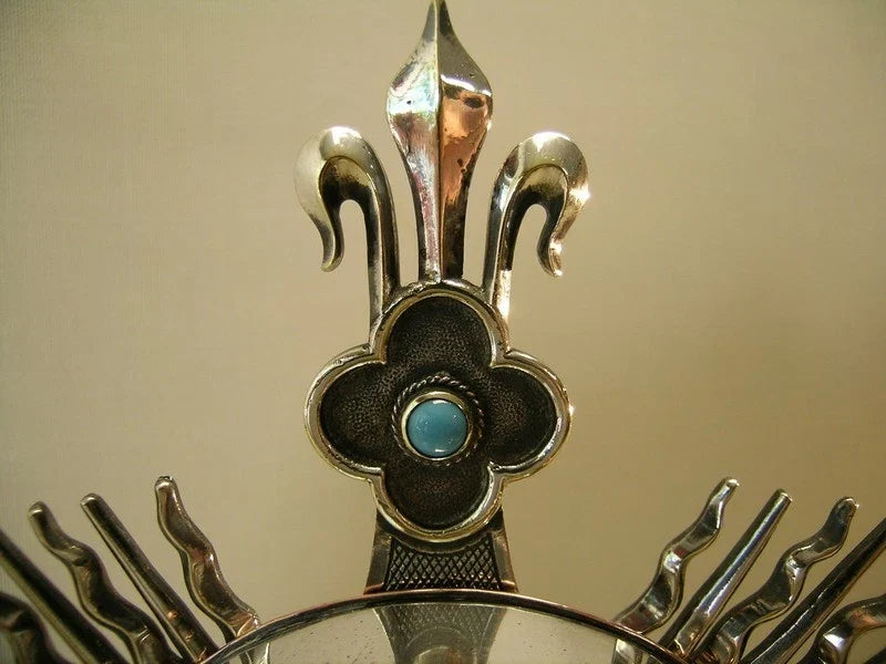 Ostensoir ancien contenant une relique de la Vraie Croix, Jésus et les douze apôtres