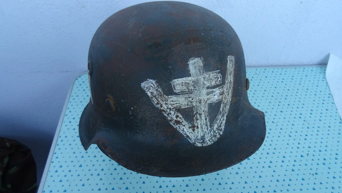 casque FFI (  casque allemand m42  )