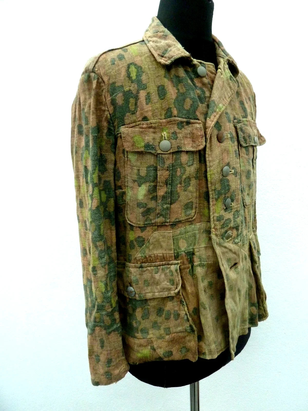 Vareuse allemande WW2 Waffen police camo petit pois 1944 dot peas erbsenmuster