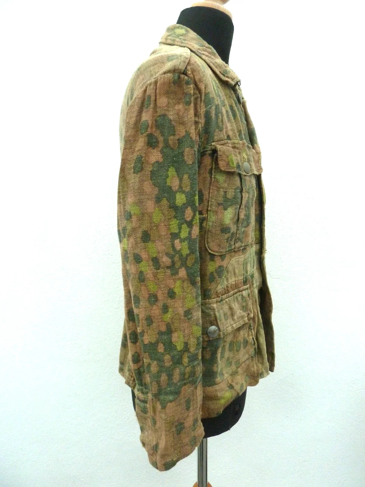 Vareuse allemande WW2 Waffen police camo petit pois 1944 dot peas erbsenmuster