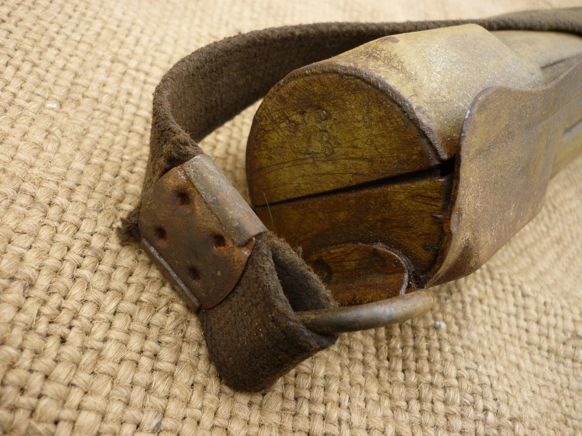 AUTHENTIQUE ALLEMAND WW2 PORTE CANON MG 42 de CASQUE