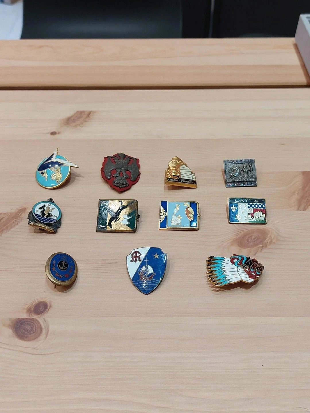 Lot D'anciennes insignes