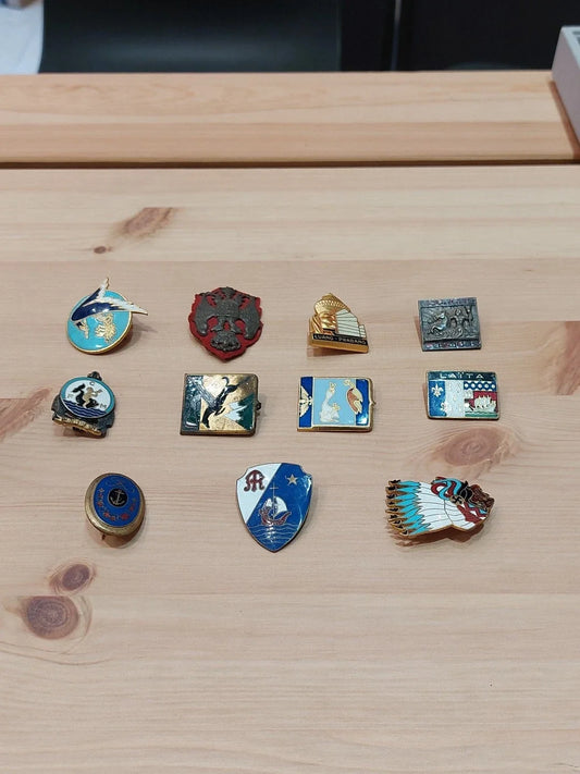 Lot D'anciennes insignes