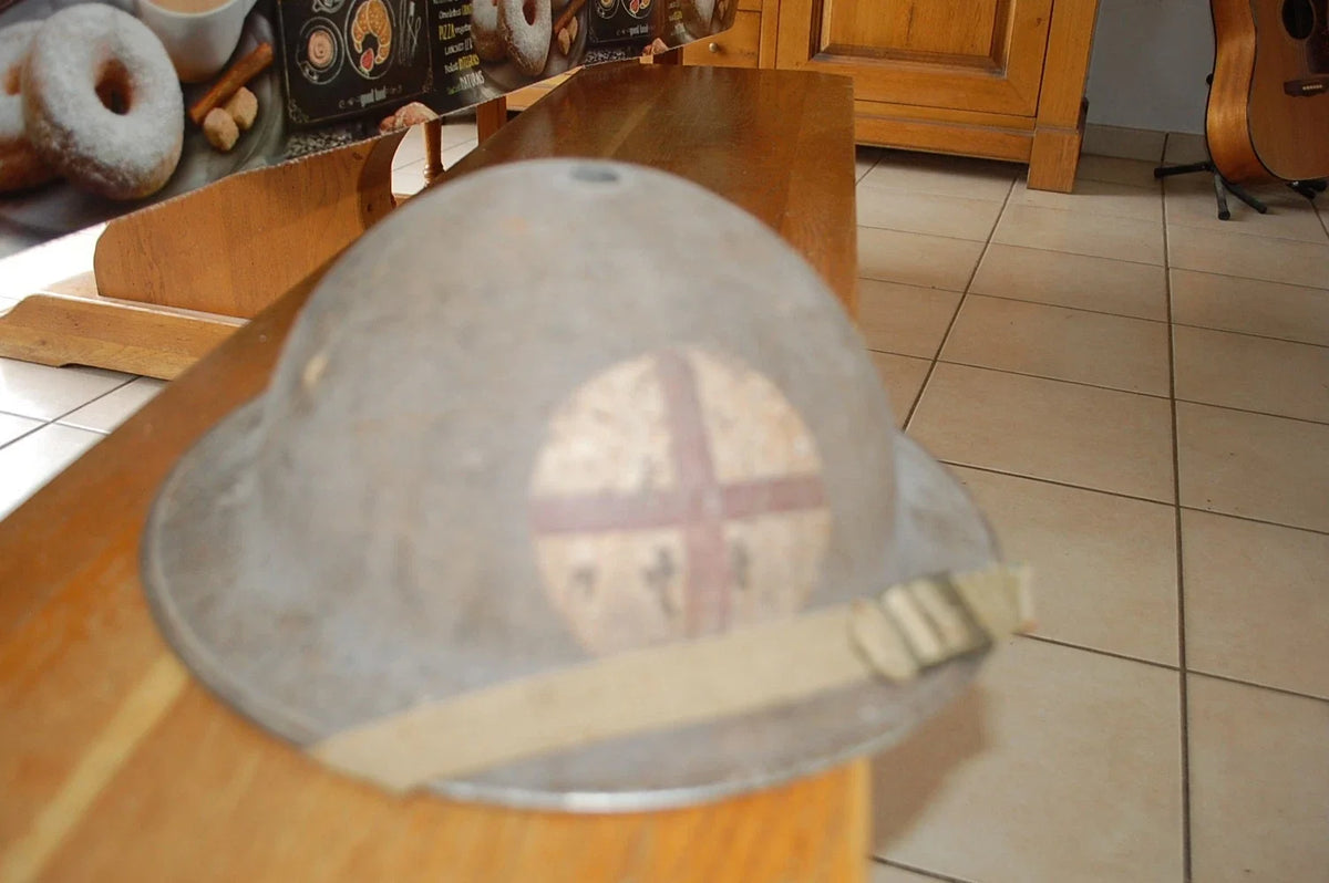 Authentique british helmet casque d'infirmer anglais 2 guerre ( 1938 )