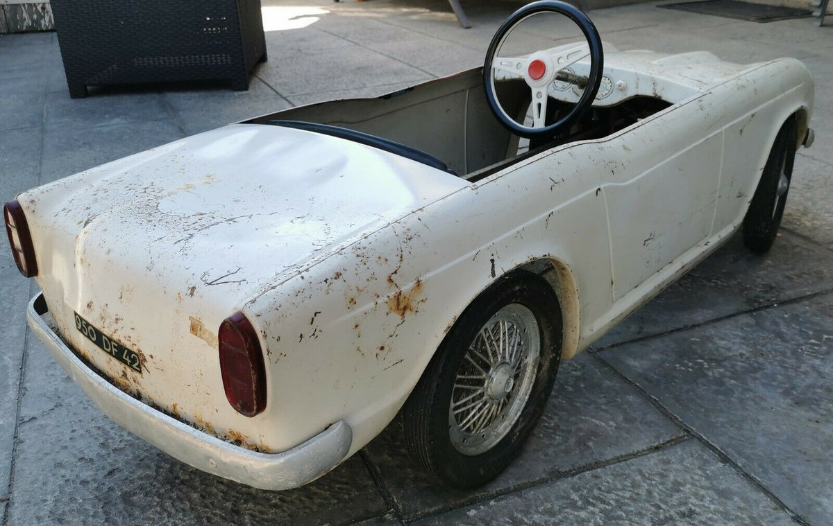 Triumph Tr4 A Devillaine Voiture A Pédales