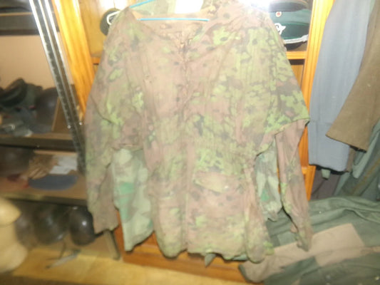 Tunique camo normandie élite avec ne nombreux accrocs patinée ww2 allemand
