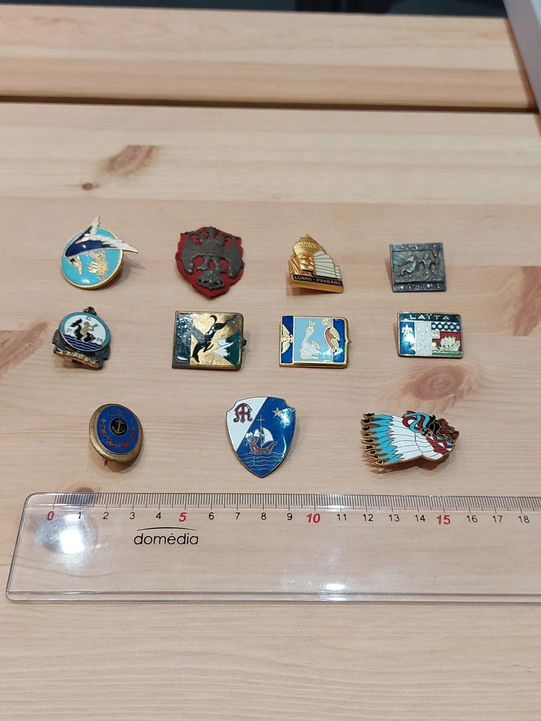 Lot D'anciennes insignes