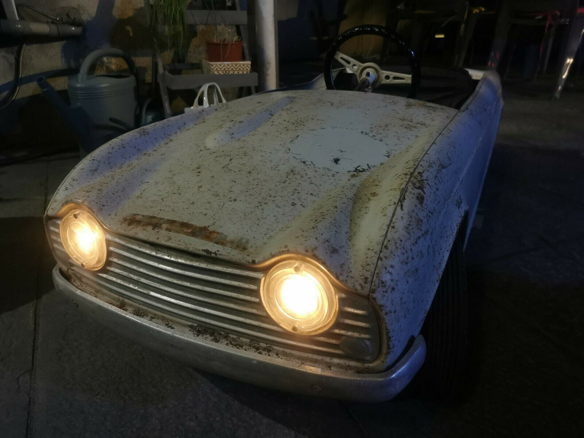 Triumph Tr4 A Devillaine Voiture A Pédales