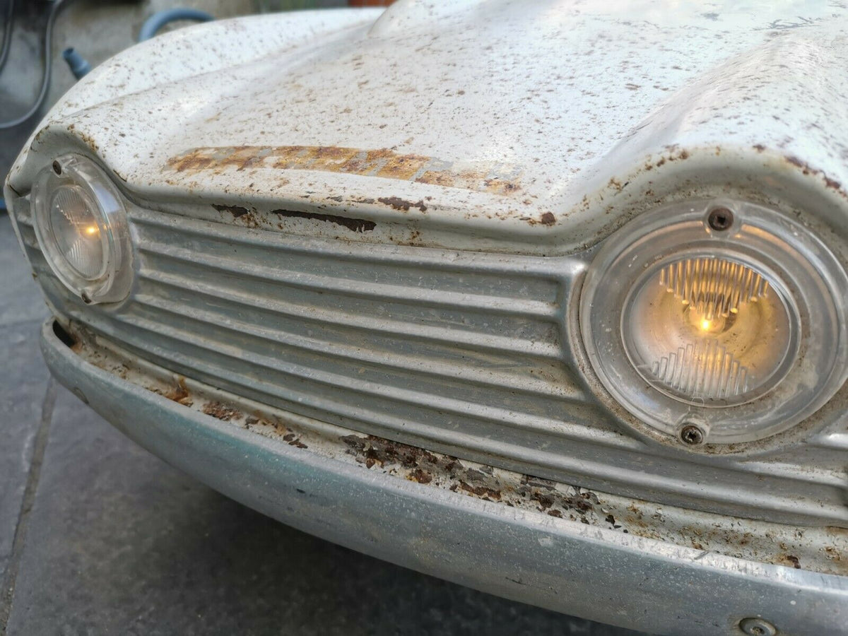 Triumph Tr4 A Devillaine Voiture A Pédales