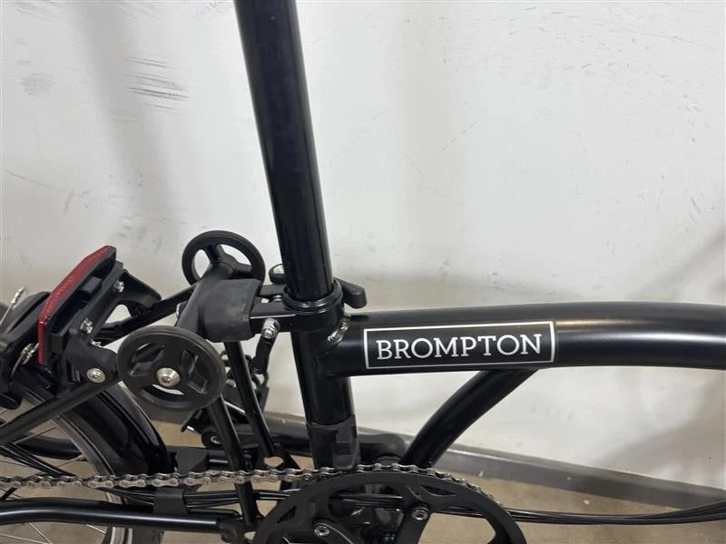 Vélo pliant à guidon moyen 12 vitesses Brompton C Line - Noir mat