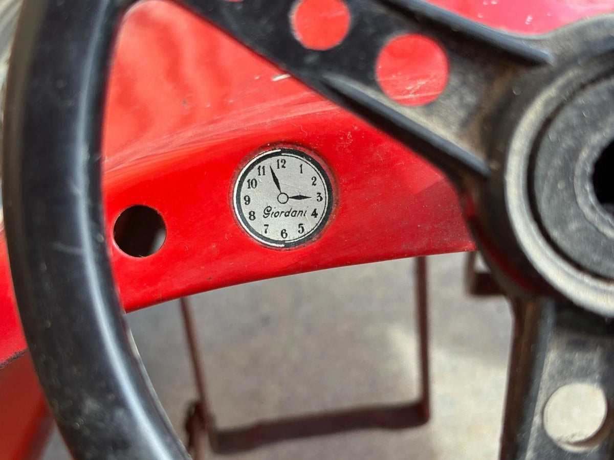 Voiture à pédales vintage Giordani Grand Prix n°2 – années 1960 – Made in Italy