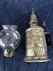 Ancienne lampe Pigeon, décor feuilles de chêne, plaque rapportée