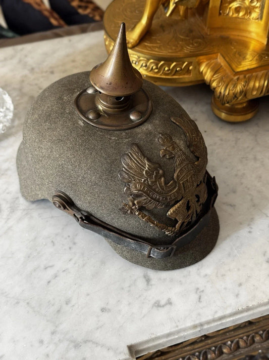 Casque A Pointe Ancien En Feutrine