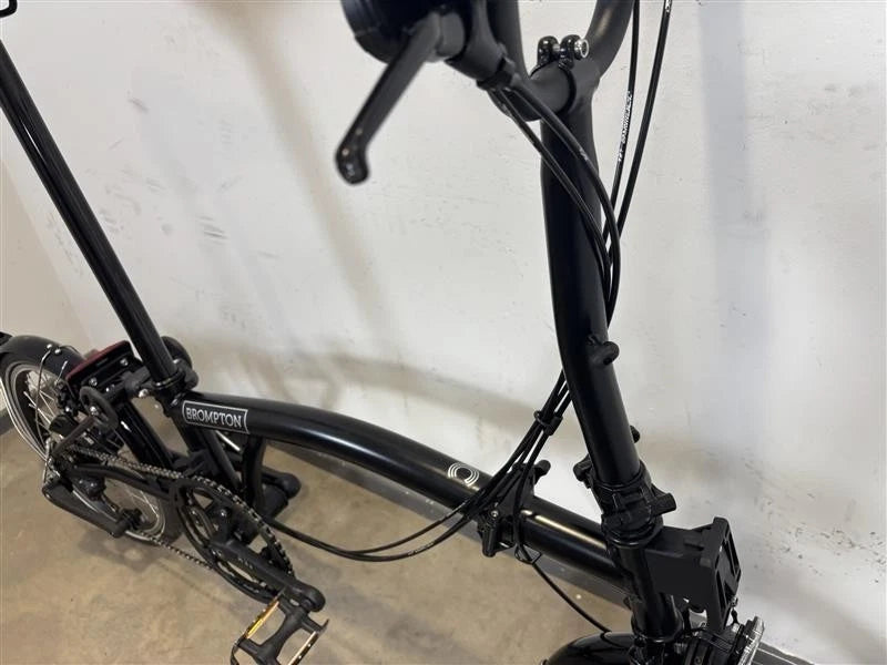 Vélo pliant à guidon moyen 12 vitesses Brompton C Line - Noir mat