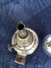 Ancienne lampe Pigeon, décor feuilles de chêne, plaque rapportée