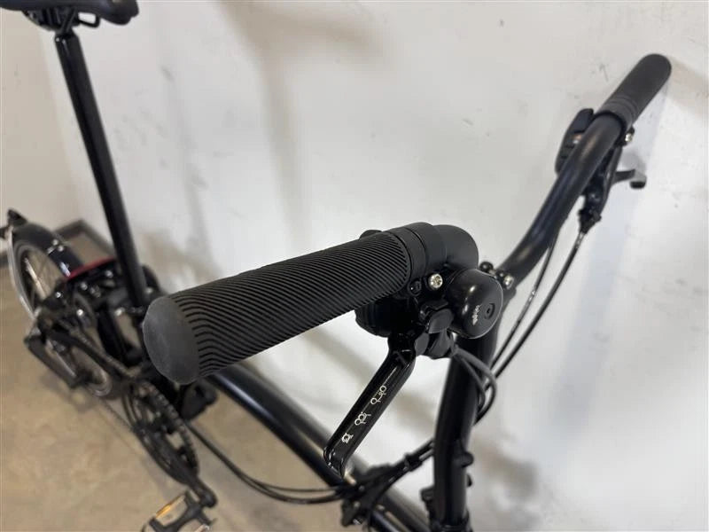 Vélo pliant à guidon moyen 12 vitesses Brompton C Line - Noir mat