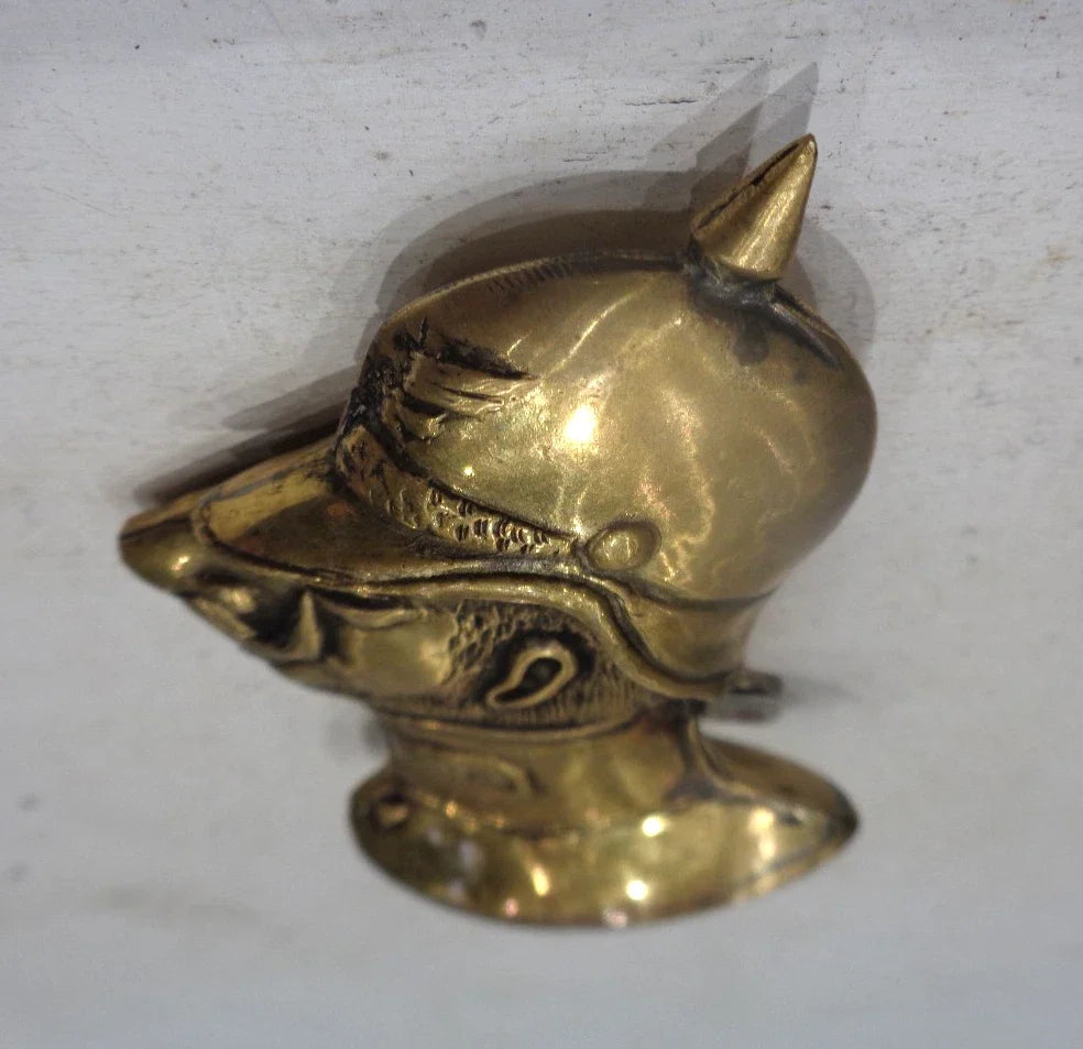 Artisanat de tranchée: Très rare briquet représentant le Kaiser en caricature