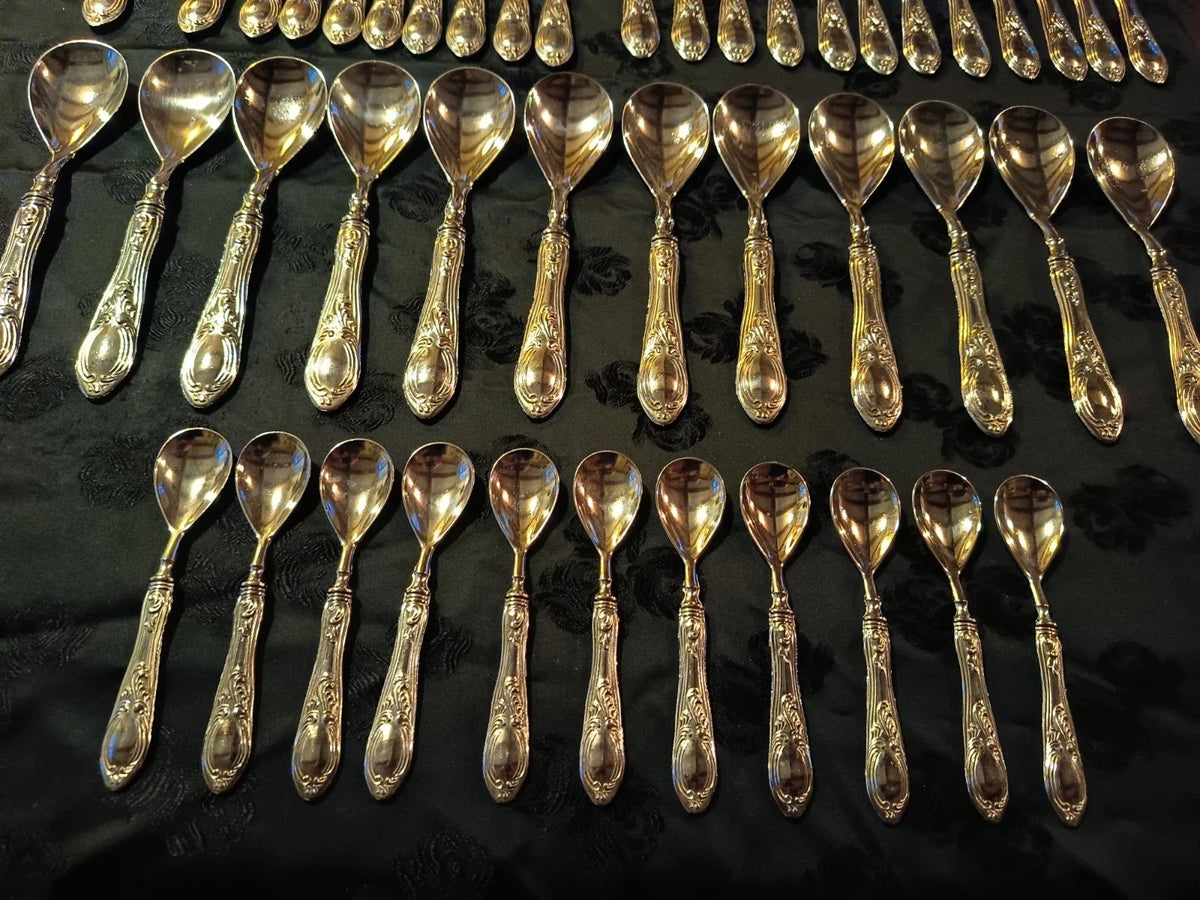 RARE ANCIEN SERVICE STYLE L.XV DE 49 COUVERTS EN ARGENT POINCON