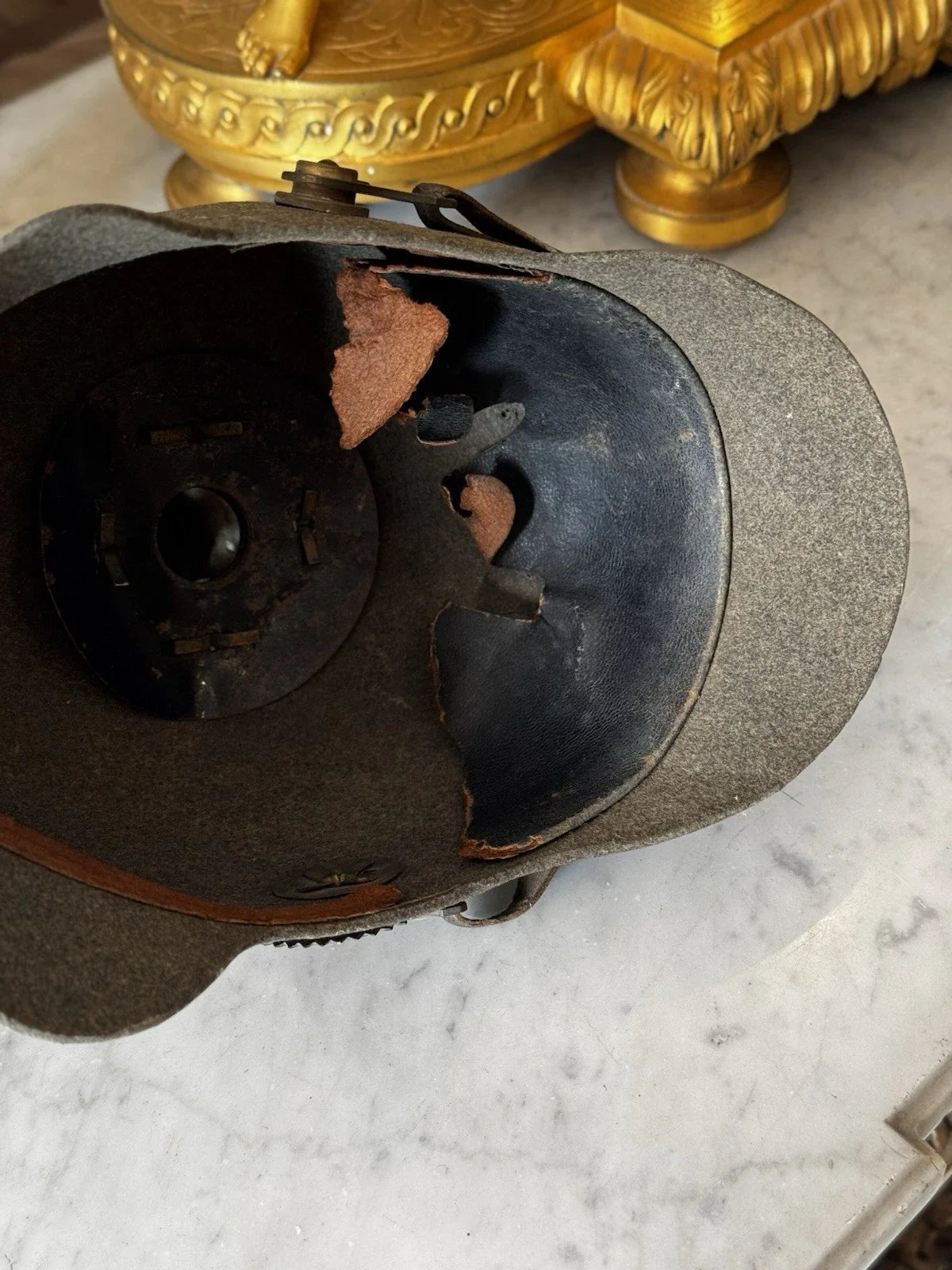 Casque A Pointe Ancien En Feutrine