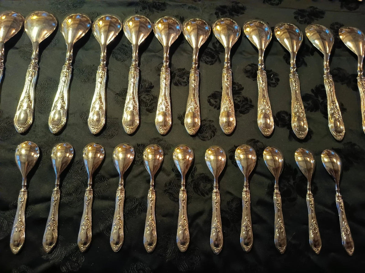 RARE ANCIEN SERVICE STYLE L.XV DE 49 COUVERTS EN ARGENT POINCON