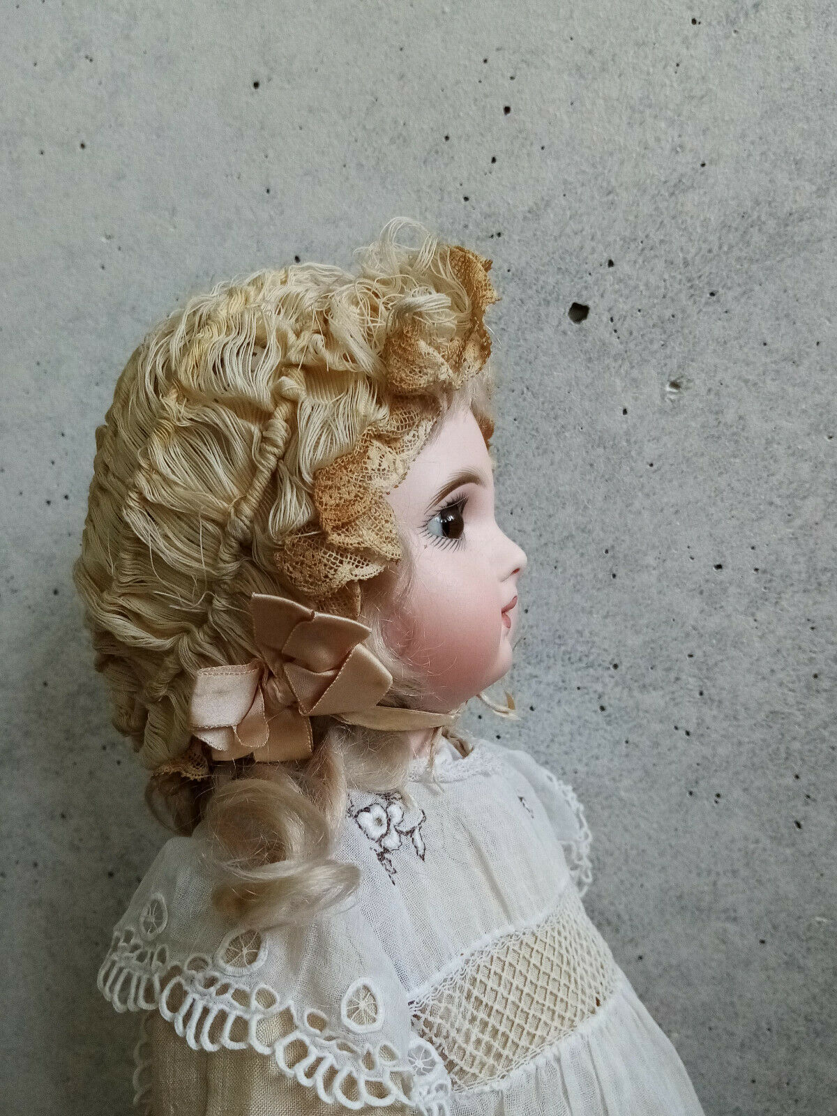 Ancienne poupée Jumeau bouche fermée