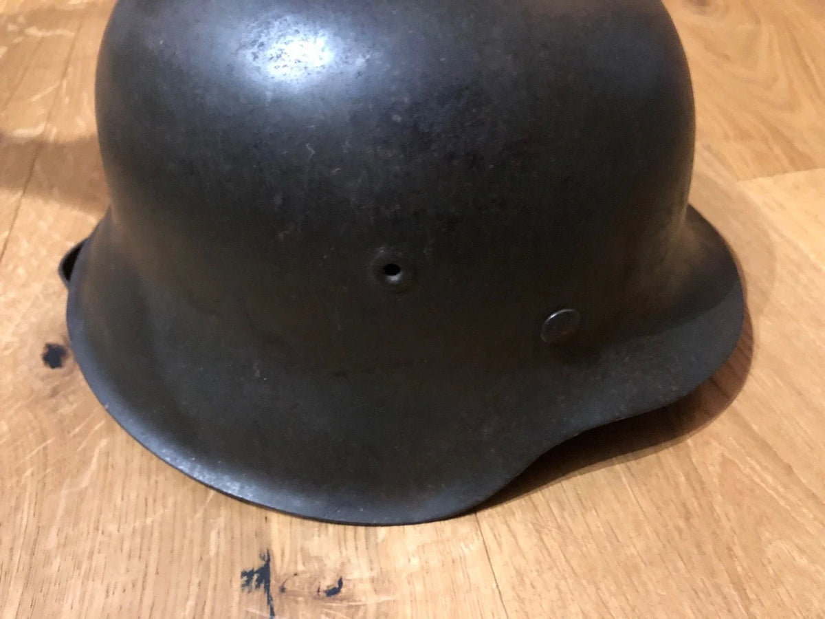 Casque allemand WW2 militaria de collection capitaine médecin