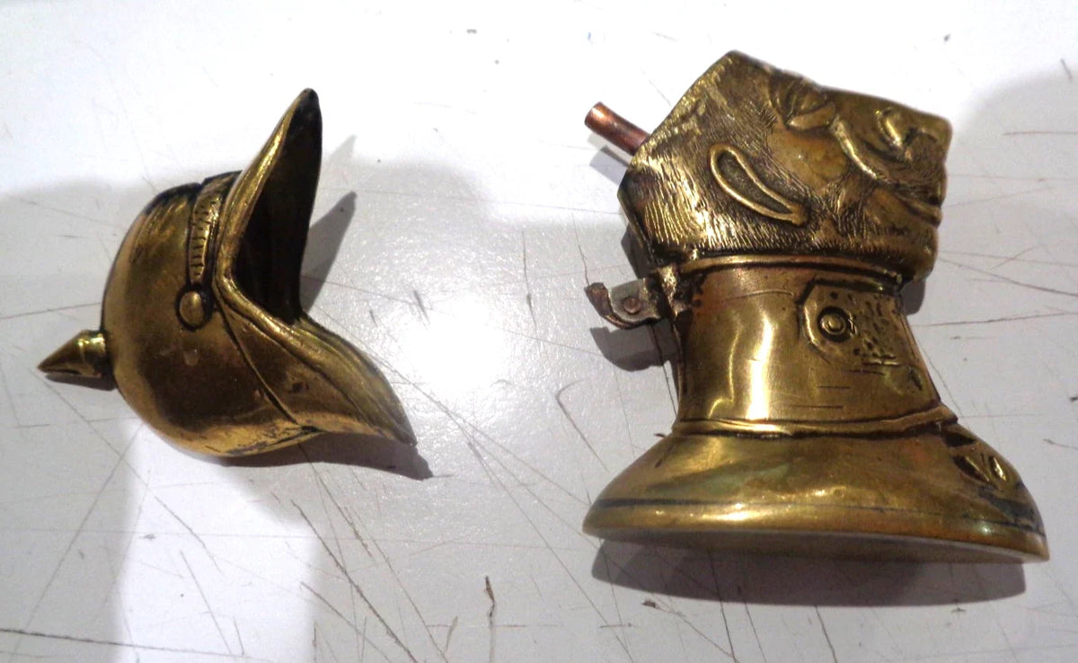 Artisanat de tranchée: Très rare briquet représentant le Kaiser en caricature