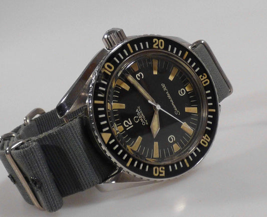 Vintage Omega Seamaster 300 automatique réf. 165.024 (  calibre 552  )