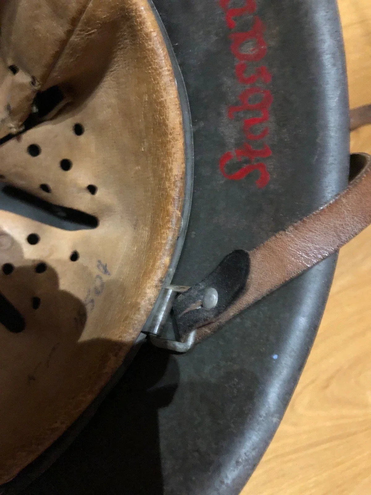 Casque allemand WW2 militaria de collection capitaine médecin