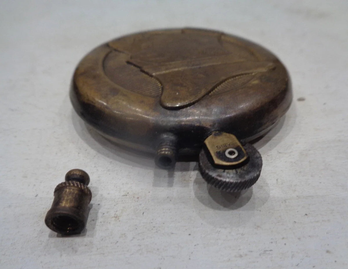 Artisanat de tranchée: Rare briquet représentant le Kronprinz, France WW.1