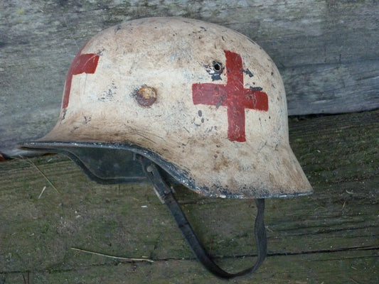 CASQUE ALLEMAND WW2 M35 INFIRMIER