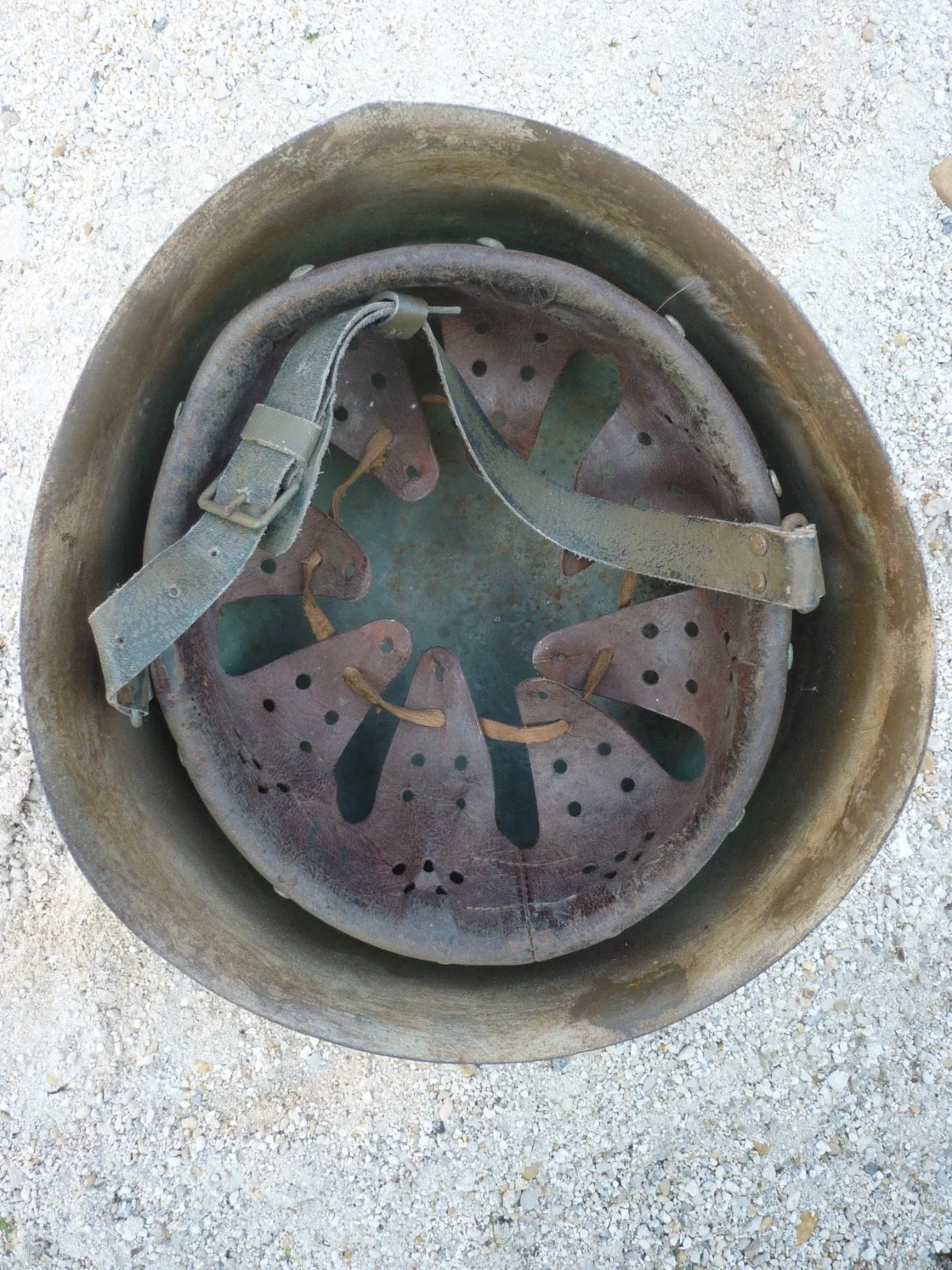 Authentique CASQUE ITALIEN M33 WW2