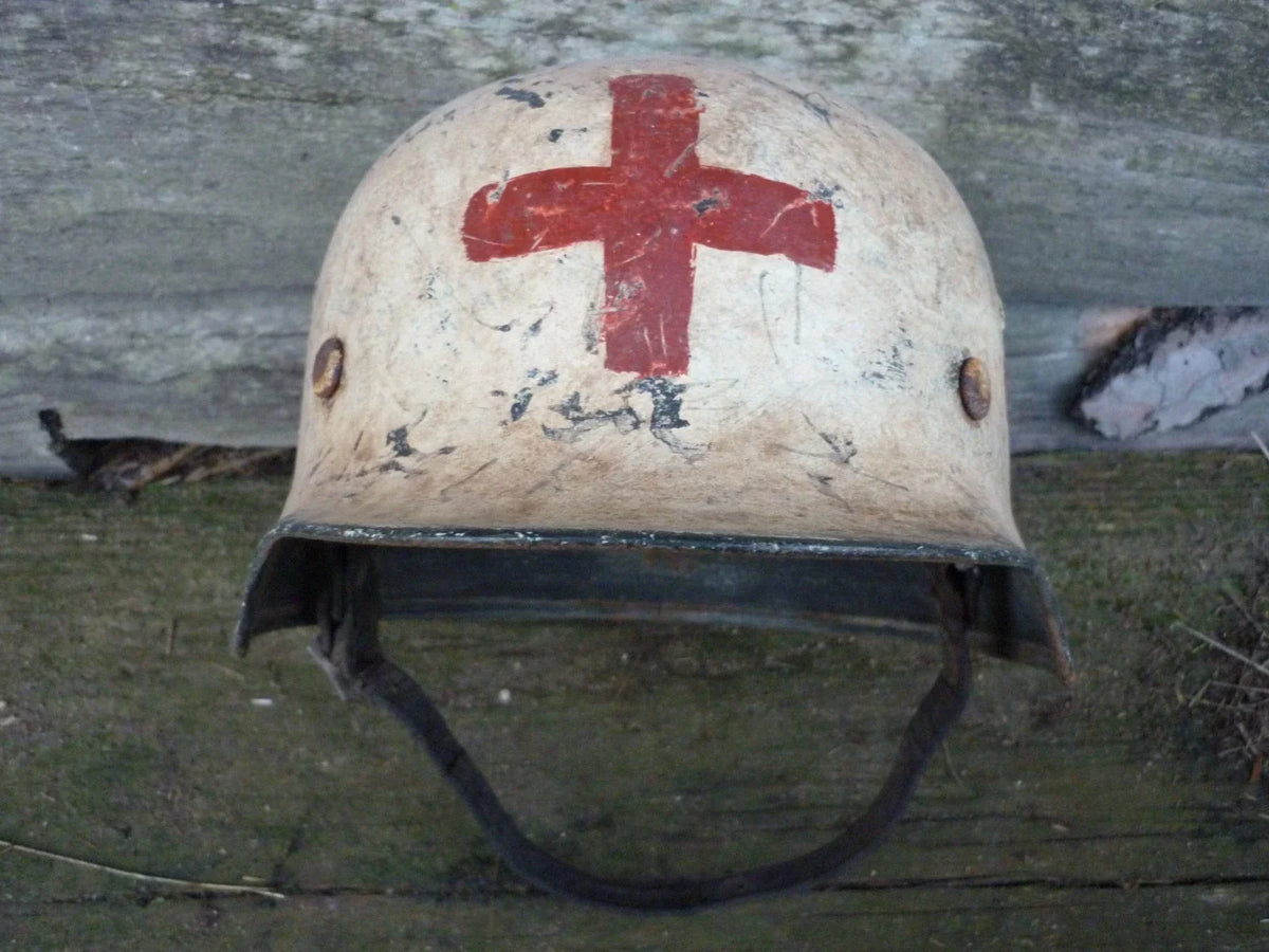 CASQUE ALLEMAND WW2 M35 INFIRMIER