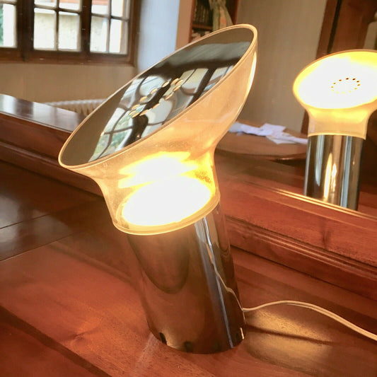 Lampe Nitia de Rodolfo Bonetto Design House 1972 Harvey Guzzini 1972 Space age