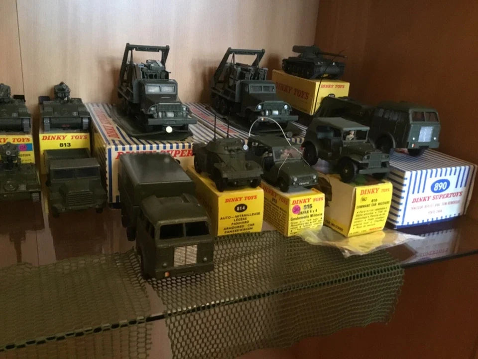 Superbe Collection Complète Militaire Neuve Avec Boîte Dinky Toys
