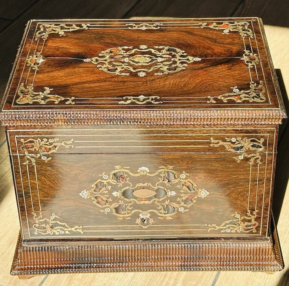 1869 French Boulle Napoleon III Cave a Liqueur 4 Decanters 16 Glasses Tantalus.