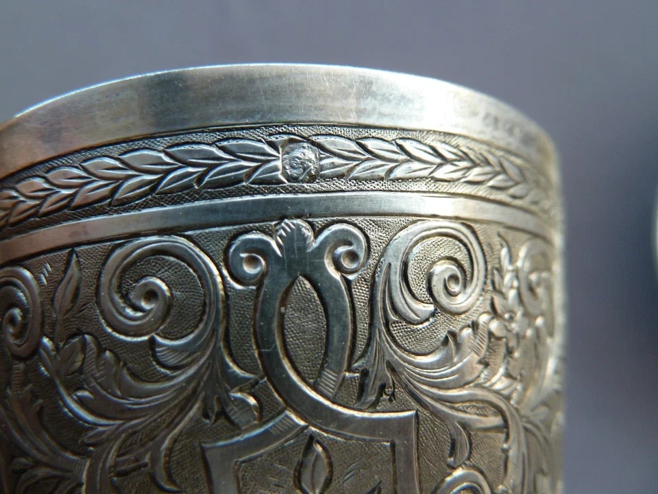Ancienne belle tasse et sous tasse à café en argent massif minerve