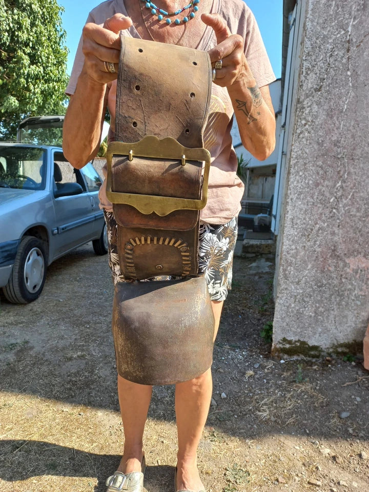 Ancienne cloche DEVOUASSOUD CHAMONIX taille 10 1er qualité sonnaille