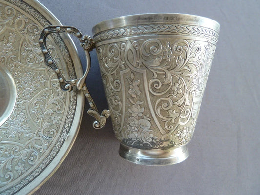 Ancienne belle tasse et sous tasse à café en argent massif minerve