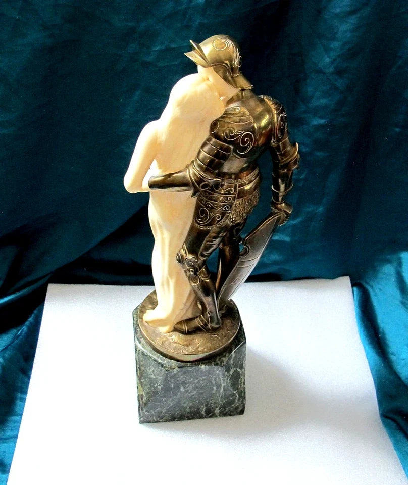 1 sur 253 ERICH SCHMIDT-KESTNER Sculpture Art Nouveau en bronze et albâtre "Lovers" 1910