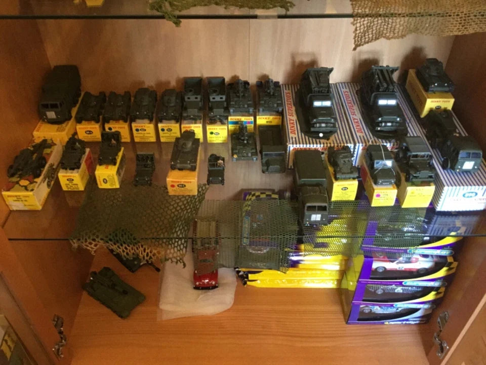 Superbe Collection Complète Militaire Neuve Avec Boîte Dinky Toys