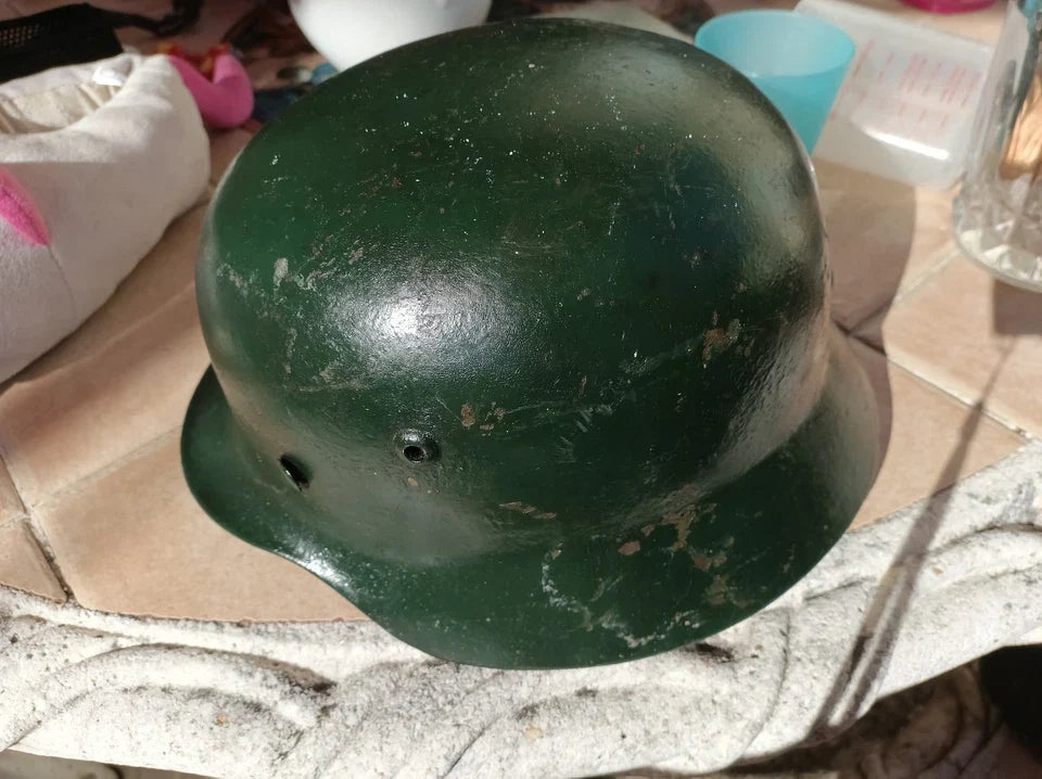 Casque allemand Stahlhelm M35/M40 WWIICoque ancienne avec liner et jugulaire