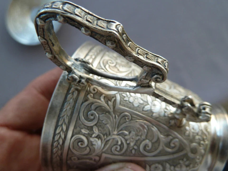 Ancienne belle tasse et sous tasse à café en argent massif minerve