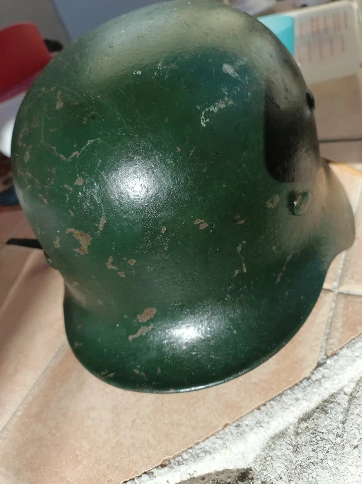 Casque allemand Stahlhelm M35/M40 WWIICoque ancienne avec liner et jugulaire